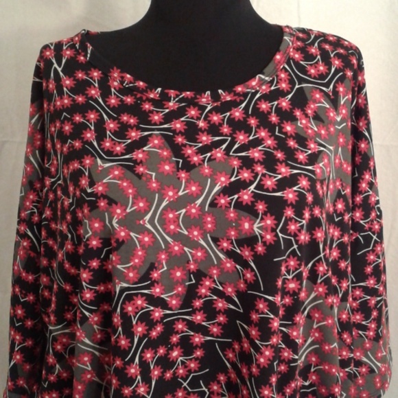 Lularoe XL Irma hi-low top red flowers NEW! - Picture 2 of 7